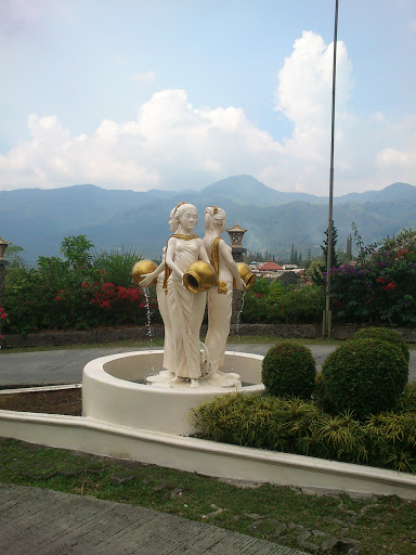3 Angels Statue Seruni