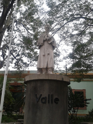 Estatua de Valle