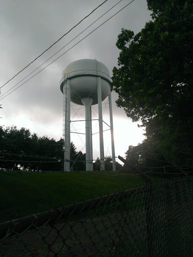Braddock Hills Water Tower