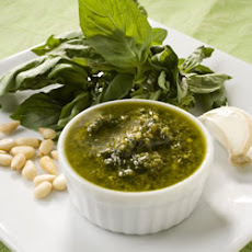 Simple Garlic and Basil Pesto