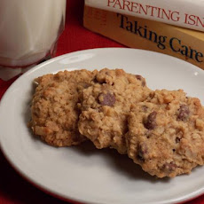 Chewy Chocolate Chip Oatmeal Cookies