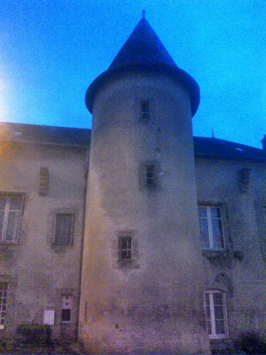 L'ancienne Tour Du Château 