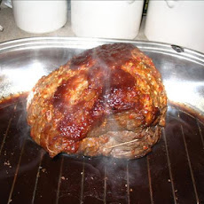 BBQ & Garlic Crusted Roast Sirloin W/ Wine Gravy