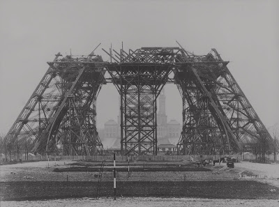 The construction of the Eiffel tower - Google Cultural Institute