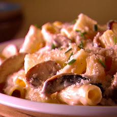 Rigatoni with Creamy Mushroom Sauce