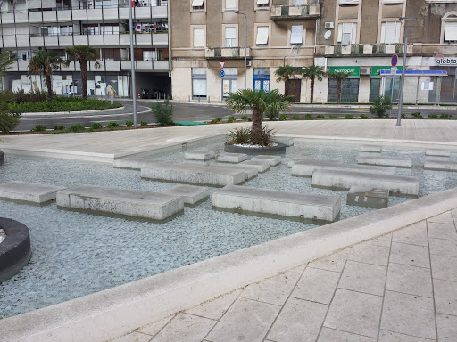 Waterstones Fountain