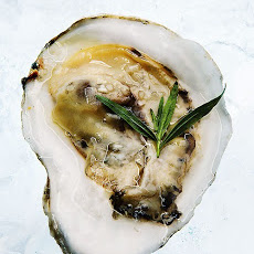 Oysters with Champagne-Tarragon Mignonette