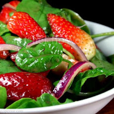 Strawberry and Spinach Salad With Balsamic Vinaigrette