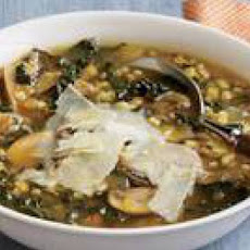 Mushroom-and-Kale Barley Soup