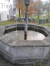 Brunnen an der Kirche