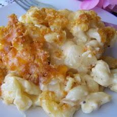 The Ultimate Creamy Macaroni and Cheese