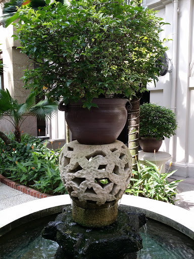 The Pot Fountain
