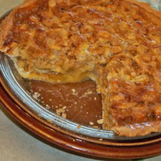 Apple Butterscotch Macadamia Pie
