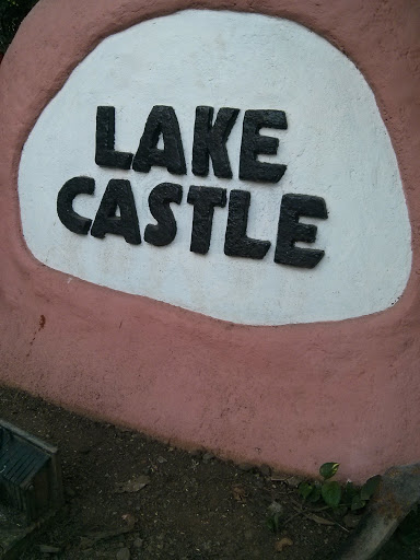 Lake Castle 
