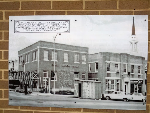 Doctor's Building 1938