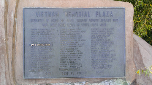 Vietnam Memorial Plaza