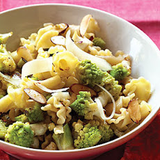 Romanesco Broccoli and Toasted Almond Pasta