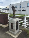 前森橋 米とぎ唄彫像