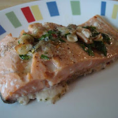 Salmon Fillets Bathed in Garlic