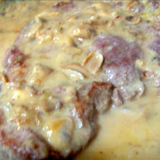 Skillet Steak With Mushroom Sauce