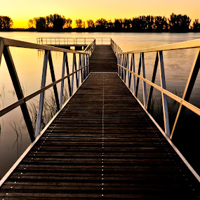 by Luc Belisle - Landscapes Travel