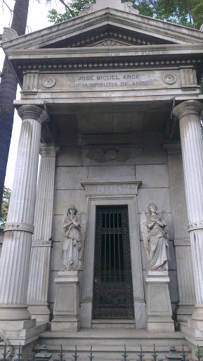 Mausoleo Arce