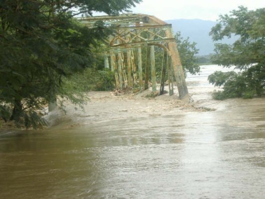 [PUENTE RIO YAQUE ESPERANZA -AMINA[2].jpg]