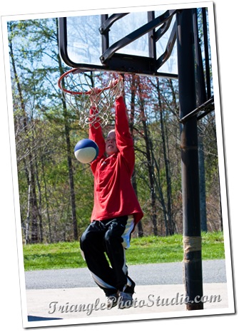 2009_April_12_EasterBBall_039-110