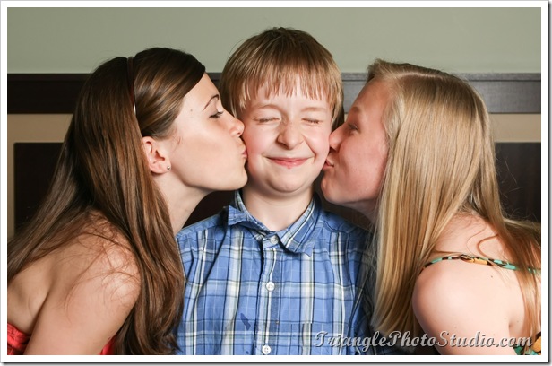 The attack of the teenage girls( Part 4) - by Steve Jackle - Triangle Photo Studio (www.trianglephotostudio.com)