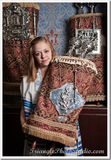 Bat Mitzvah holding the Torah at Beth Temple Orr -- by Steve Jackle  TrianglePhotostudio.com