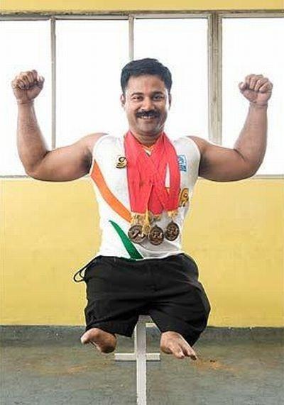 [1255070658_joby_mathew_03[2].jpg]