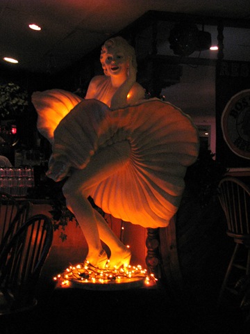 [Marilyn[3].jpg]
