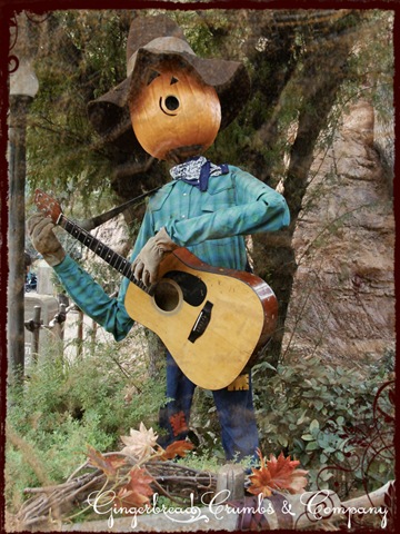 [disney-scarecrow-2[3].jpg]