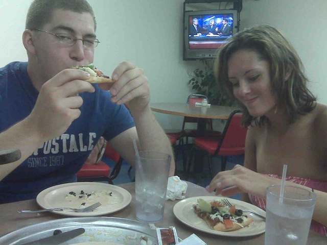 [Breadeaux pizza 070409[4].jpg]