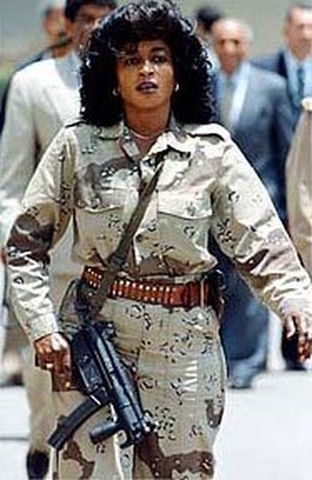 [Les Amazones de Kadhafi-38[2].jpg]
