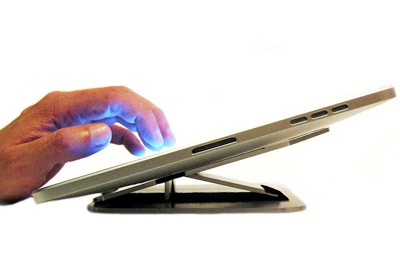 magic-stand-ipad-bullettrain5.jpg