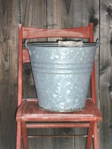 [Wooden Chair and Bckt[18].jpg]