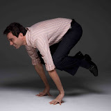 Fotografias InstrutorLeoPoliExecutandoUtthitaRajaKakasana no artigo Hoje, 1/5, é aniversário do Léo Poli InstrutorLeoPoliExecutandoUtthitaRajaKakasana Hoje, 1/5, é aniversário do Léo Poli