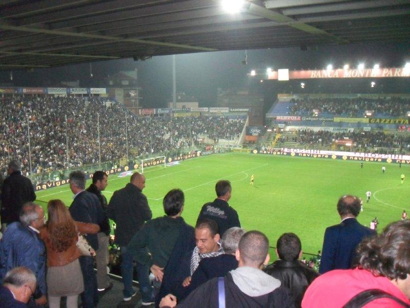 [parma milan senza subliminale[2].jpg]