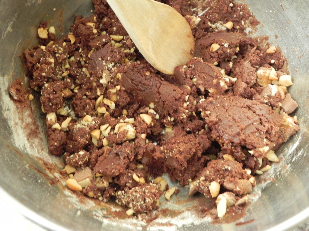 [DSCN8009[4].jpg&description=Chocolate Caramel-Swirled Peanut Giants and a Small Batch Baking Giveaway!')]