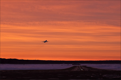 Раннее утро на перроне. 