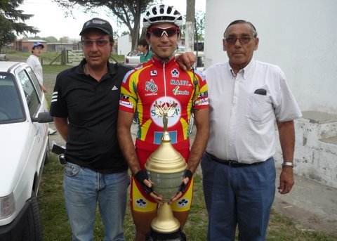 http://lh6.ggpht.com/_-dlA6EkybwU/SwC7sD5RN_I/AAAAAAAAS-s/qrb22jf8d-k/Fraysse%20y%20copa.jpg