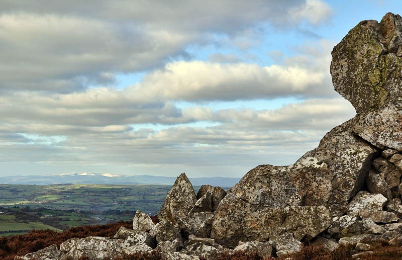 [Snow on the welsh hills[3].jpg]