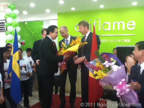 [Jesper Martinsson Sang Tham Oriflame Vietnam 1[13].jpg]