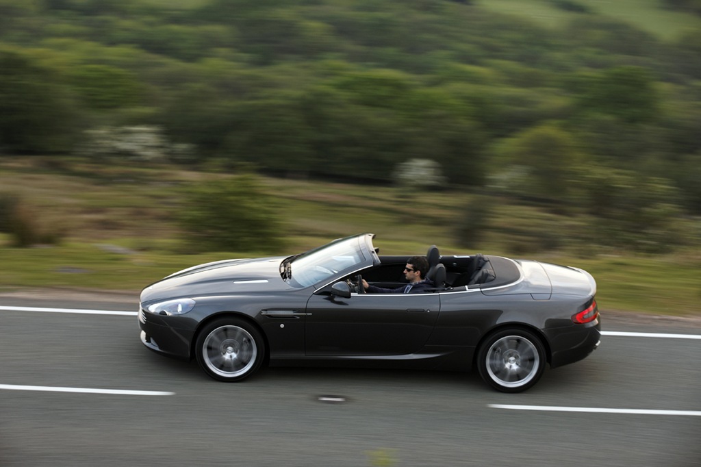 [AstonMartin2[2].jpg]