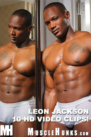 Muscle Hunk Leon Jackson - Miami Beach Sexy Stud