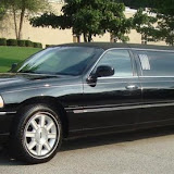 LIM4 - Lincoln Black Stretch 10 Passenger