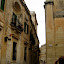 Such narrow streets.