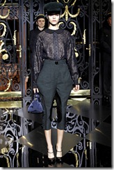 Louis Vuitton Ready-To-Wear Fall 2011 23