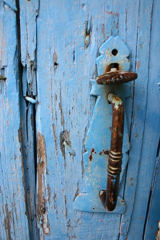 [puerta azul 2[9].jpg]